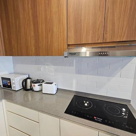 Lovely Podium Cityview 3Bedroom With Pool A2 Kuching Exterior photo