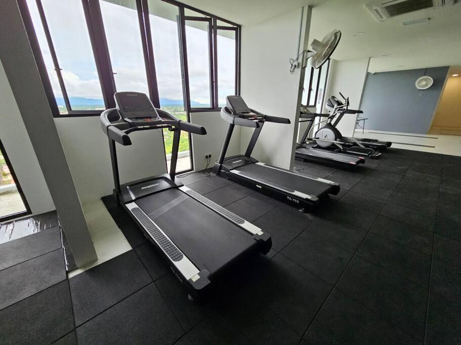 Lovely Podium Cityview 3Bedroom With Pool A2 Kuching Exterior photo